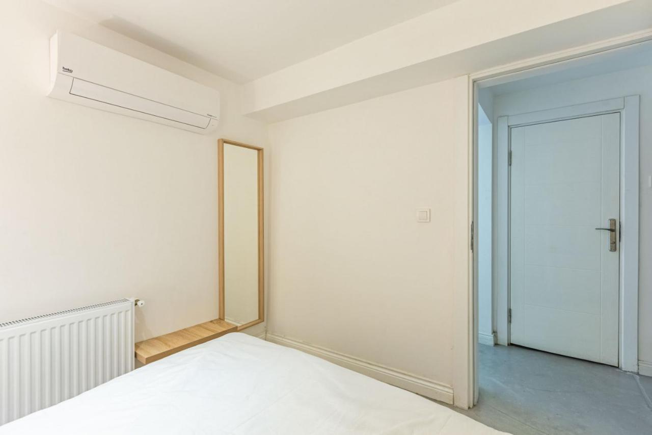 Excellent Flat With Lovely Backyard In Cihangir Istambul Exterior foto